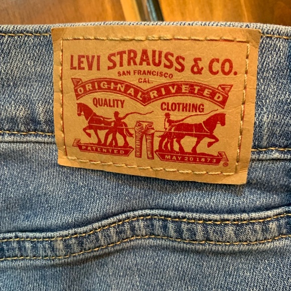 Levi’s women size 29 527 HIGH RISE STRAIGHT - Picture 2 of 6